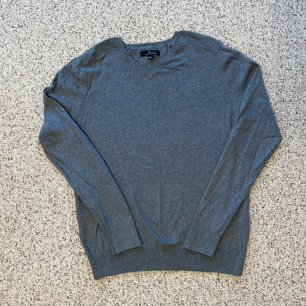 Marc Anthony v-neck sweater. Lightweight. Men’s medium.